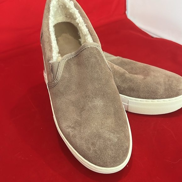 Tan Suede Shoe with Soft Lining - Picture 4 of 9